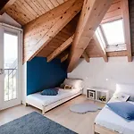 Modern Luxury Attic - Bymyhomeincomo *