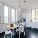 Modern Luxury Attic - Bymyhomeincomo *