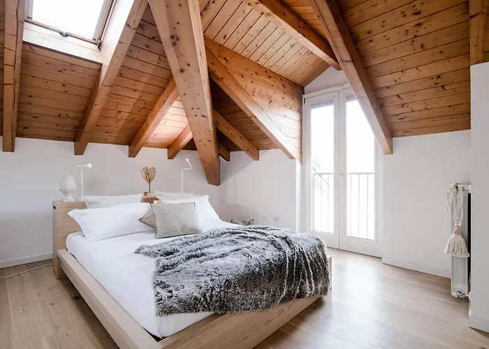 شقة Modern Luxury Attic - Bymyhomeincomo *