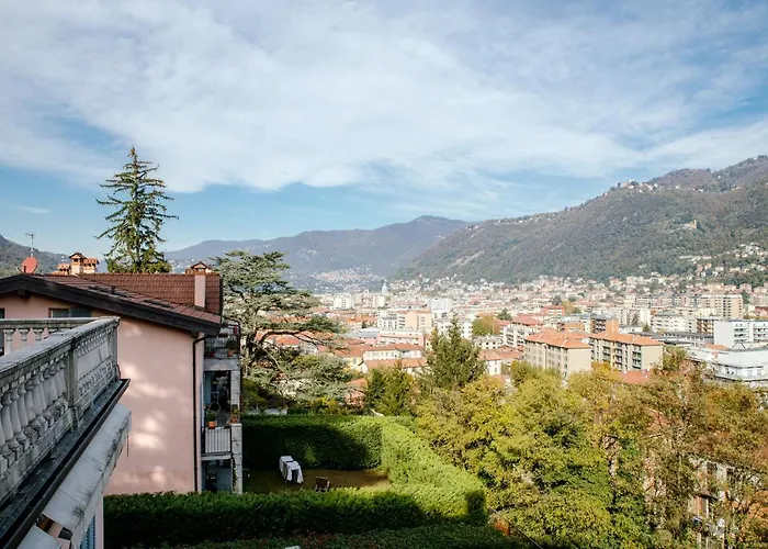 Modern Luxury Attic - Bymyhomeincomo شقة