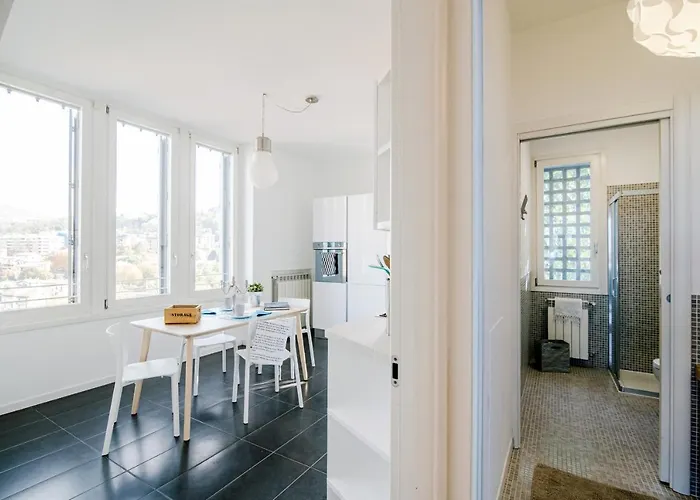 شقة Modern Luxury Attic - Bymyhomeincomo